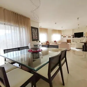 https://entire-floor-parque-nacoes-prime-apartments-expo30.hotels-lisbon-portugal.com