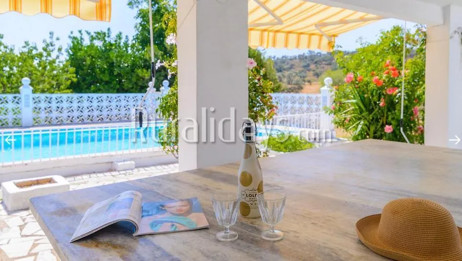 La Blanca De Aroche Villa 0*,